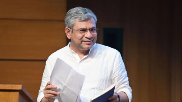 India to roll out first indigenous semiconductor chip in 2025: IT Minister India to roll out first indigenous semiconductor chip in 2025: IT Minister