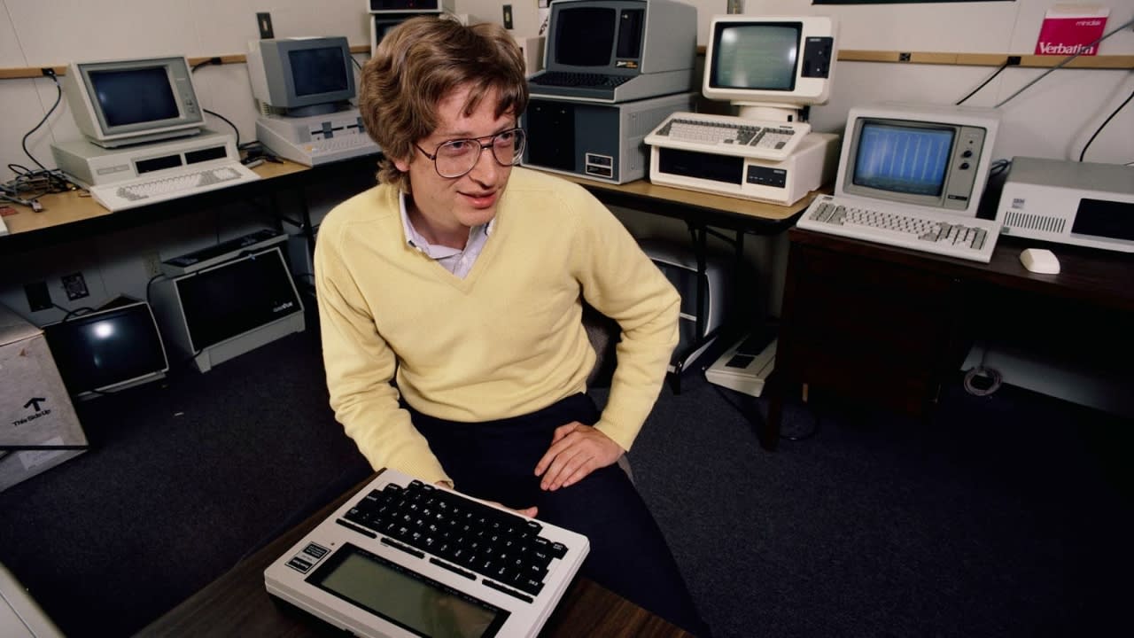 Here's what Bill Gates would advise his younger self