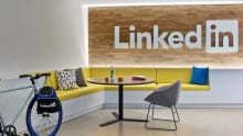 Unicorns Unacademy, Udaan, and CRED top the 2021 LinkedIn Top Startups India list