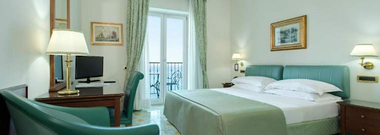 CÔTE AMALFITAINE | Vietri sul Mare - Lloyd's Baia Hotel 4* à partir de 389 € / personne
