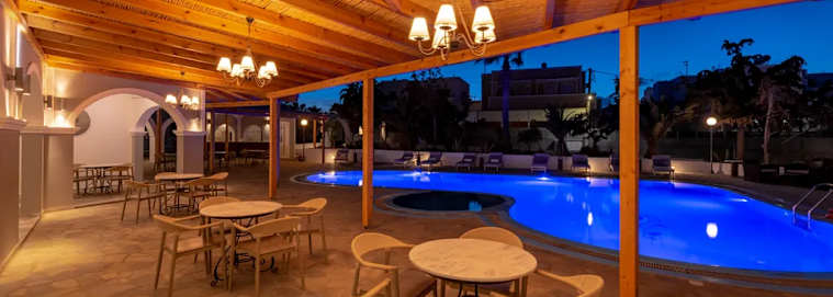 SANTORIN | Karterados - Maistros Village 5* dès 259 € / personne