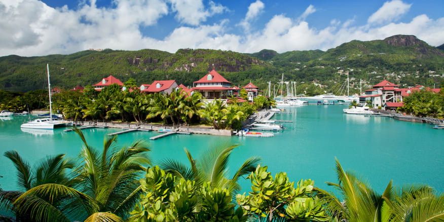 SEYCHELLES | Ile de Mahé - Surfers Beach Self Catering Chalets 4*