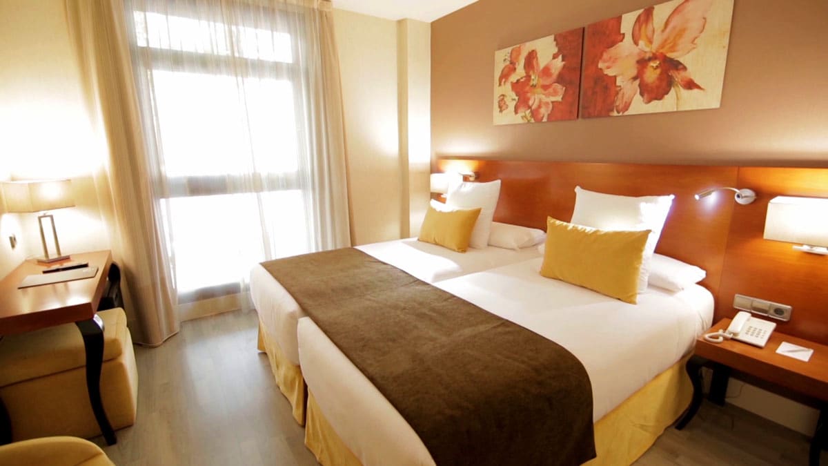Hotel Puerta De Toledo 3*