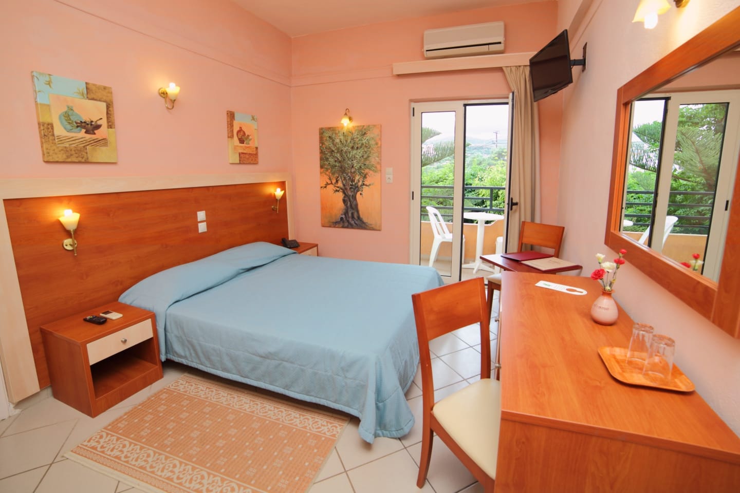 Erato Hotel 3* - 4