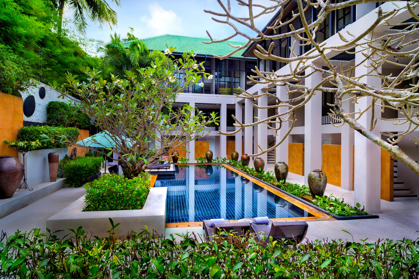 Outrigger Surin Beach Resort 4*