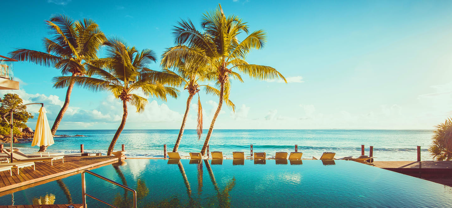 Carana Beach Hotel 4*