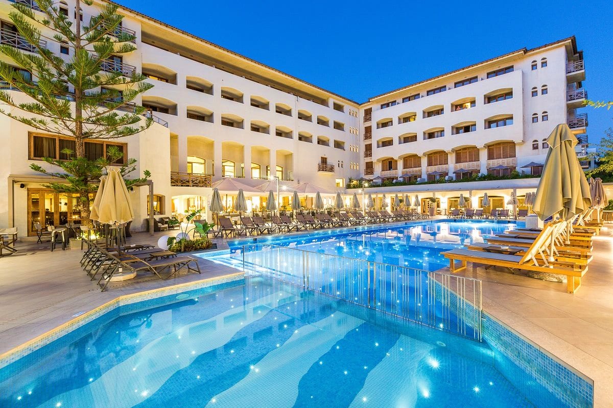 Theartemis Palace 4*