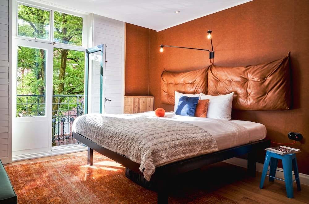 Max Brown Hotel Museum Square 3*