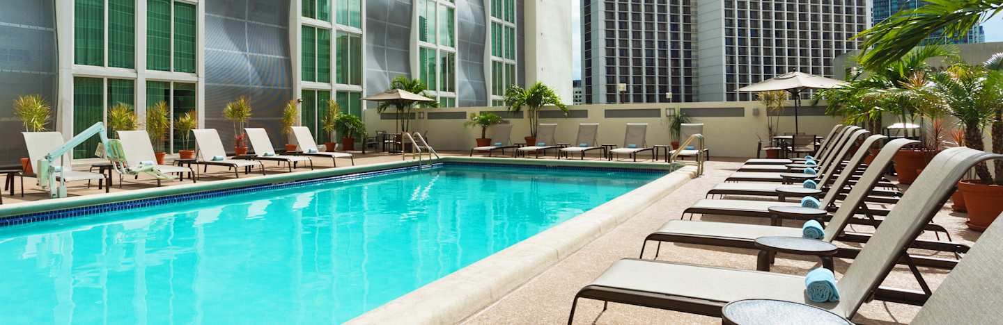 Courtyard Miami Downtown/brickell Area 3*