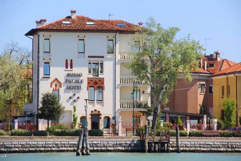 Romantik Hotel Russo Palace 4*