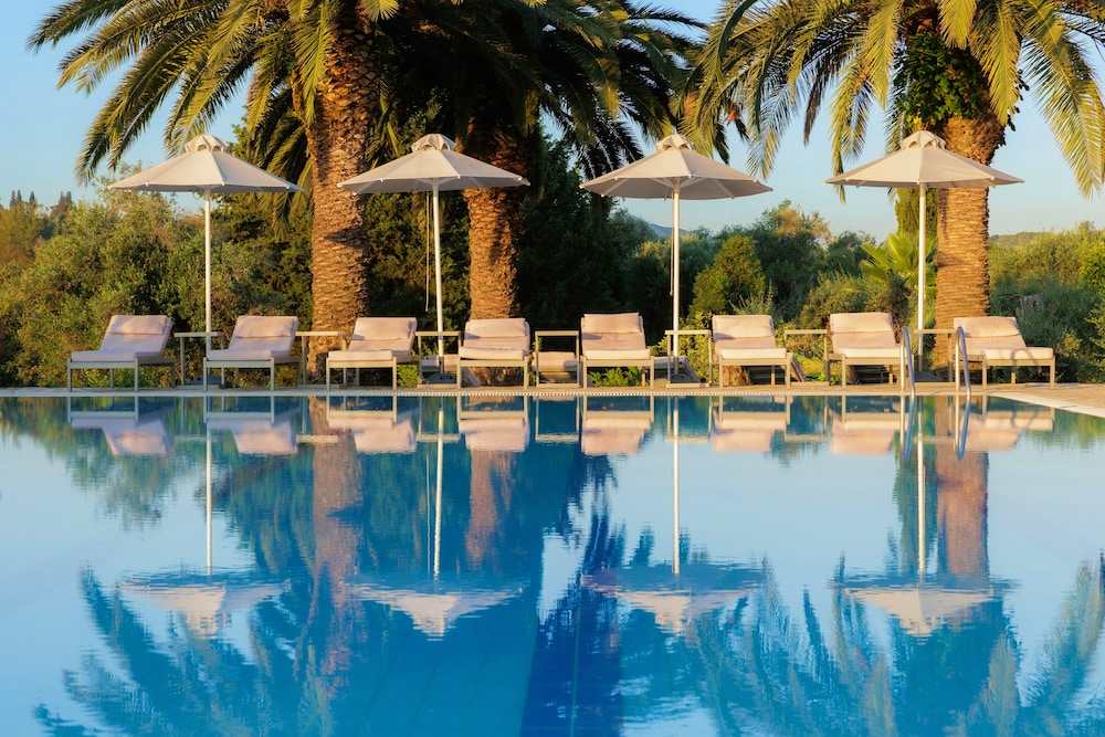Paradise Hotel Corfu 3*