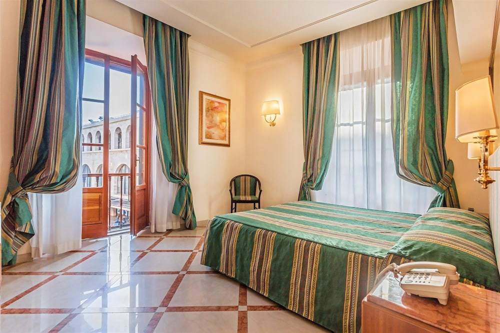 Raeli Hotel Siracusa 3*