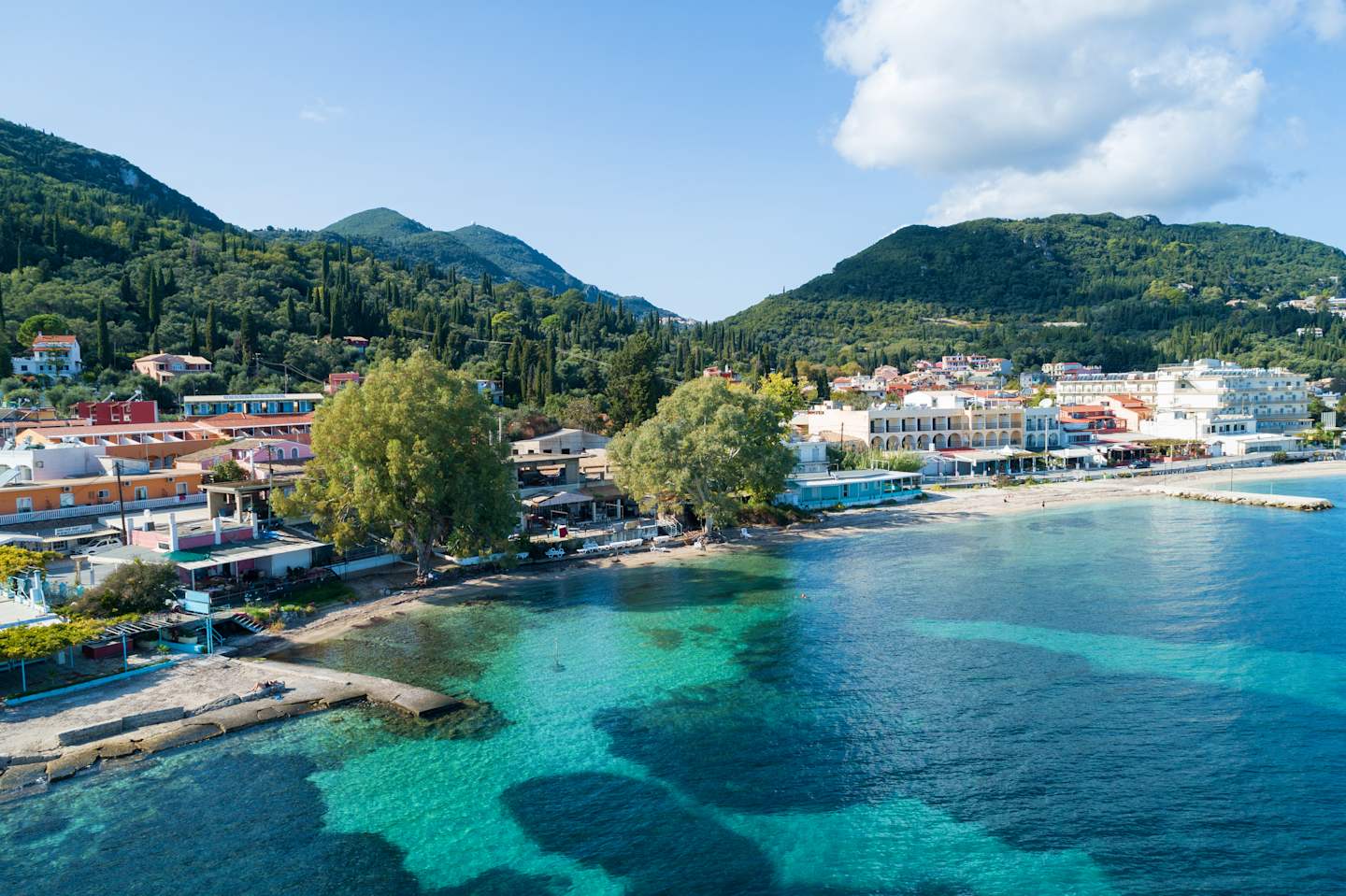 Bella Vista Hotel And Studios 3*