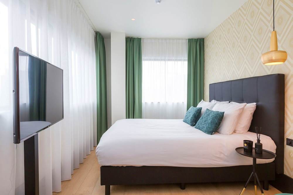 Hotel The James Rotterdam 3*