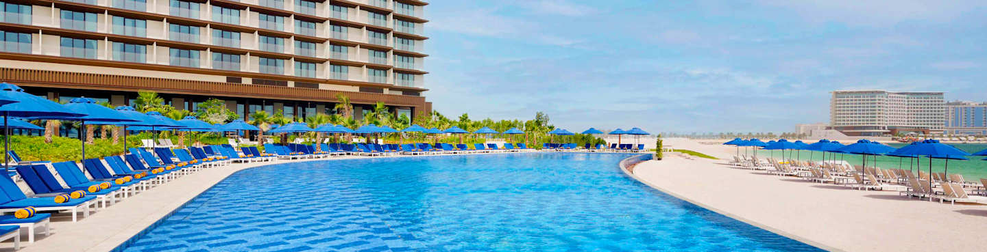 Mövenpick Resort Al Marjan Island 5*