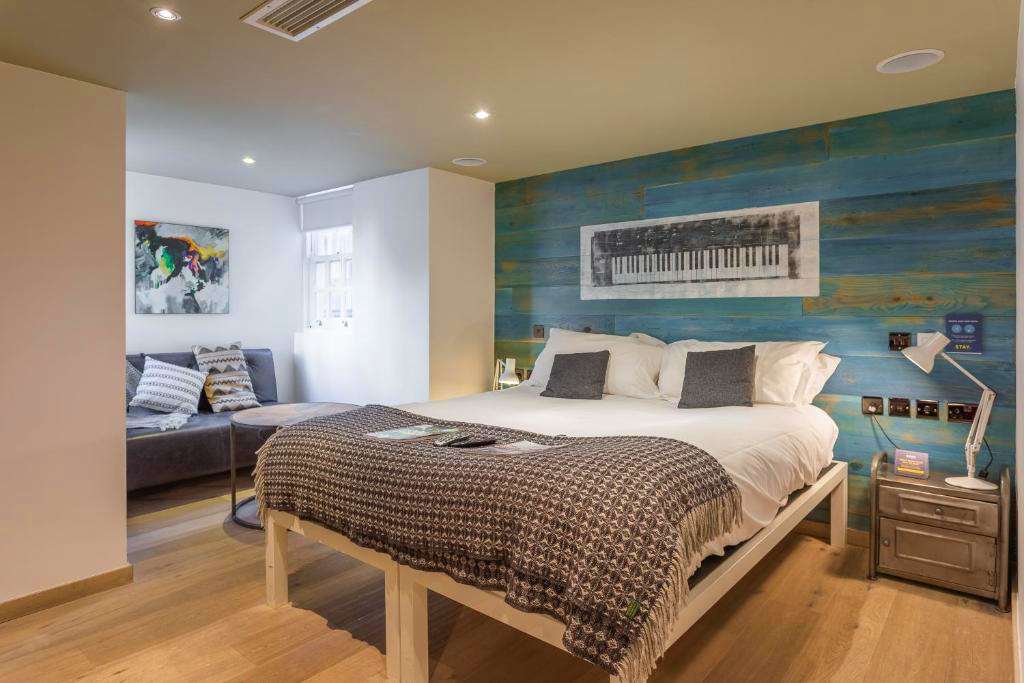 Stay Central Hotel 3*