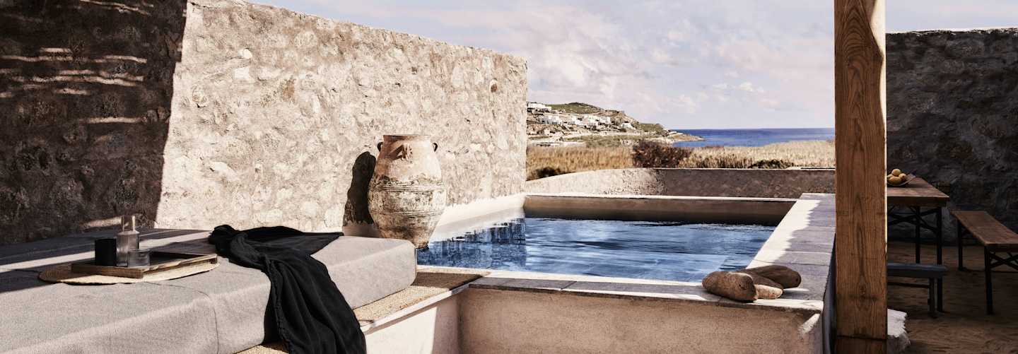 Nomad Mykonos 5*
