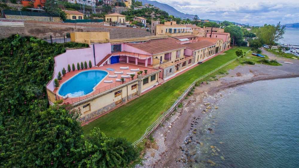 Hotel Tonnara Trabia 4*