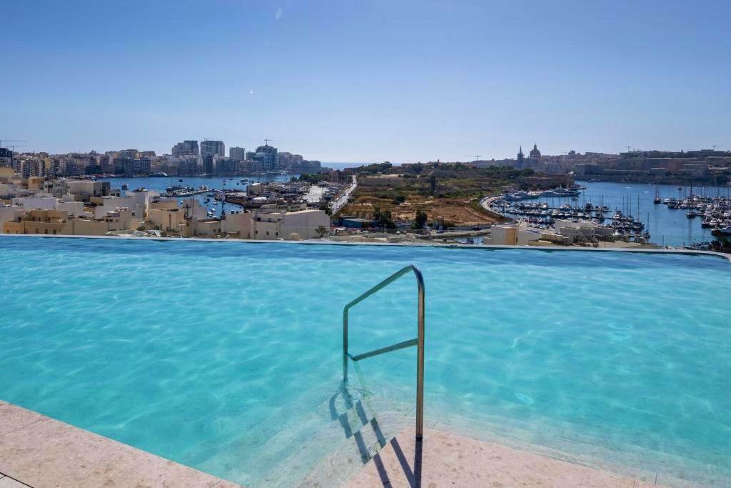 Grands Suites Hotel Residences And Spa 4*