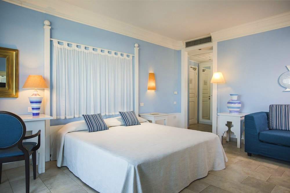 Lu' Hotel Carloforte 4*