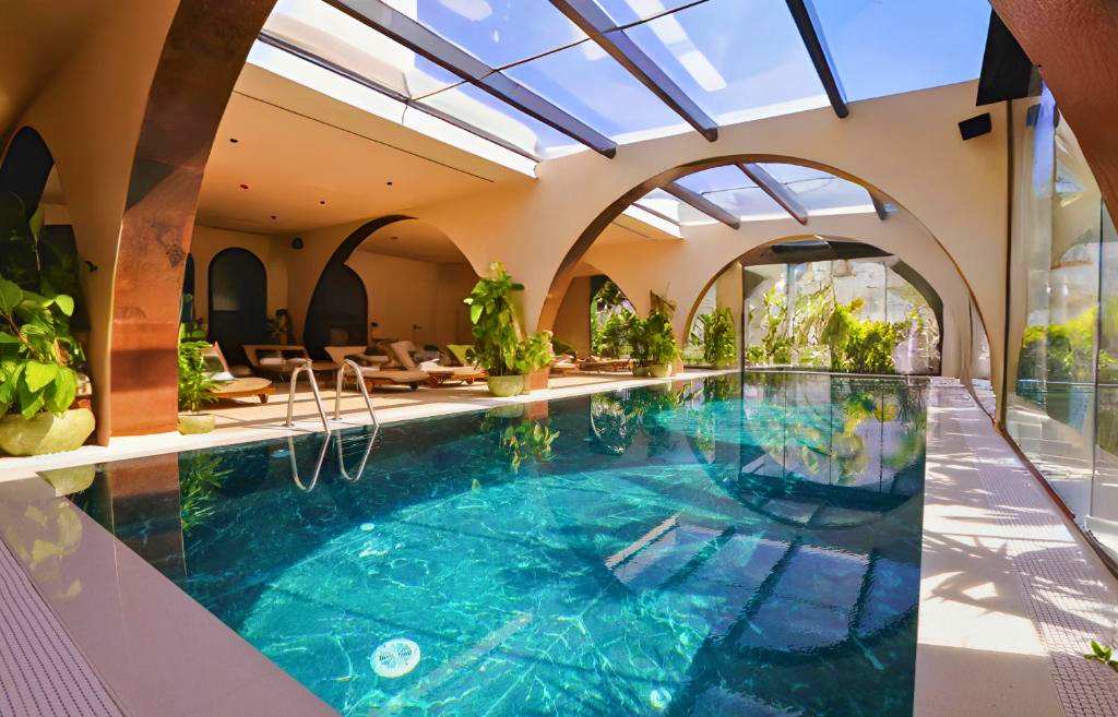 Flower Hotels & Resorts 5*