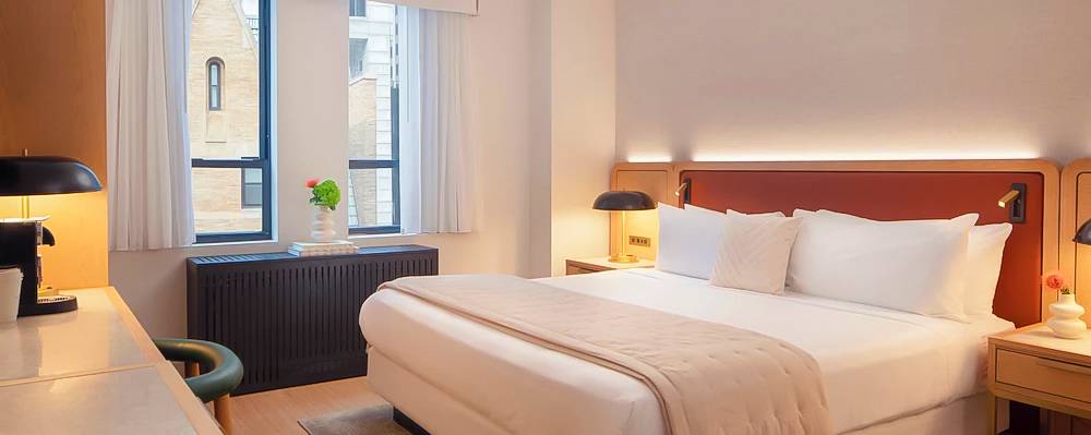 Aura Hotel Times Square 4*