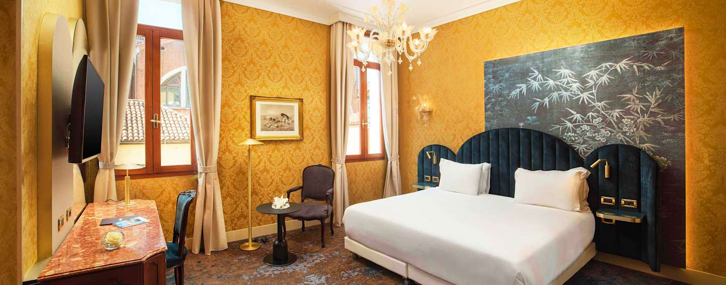 Nh Venezia Santa Lucia 4*