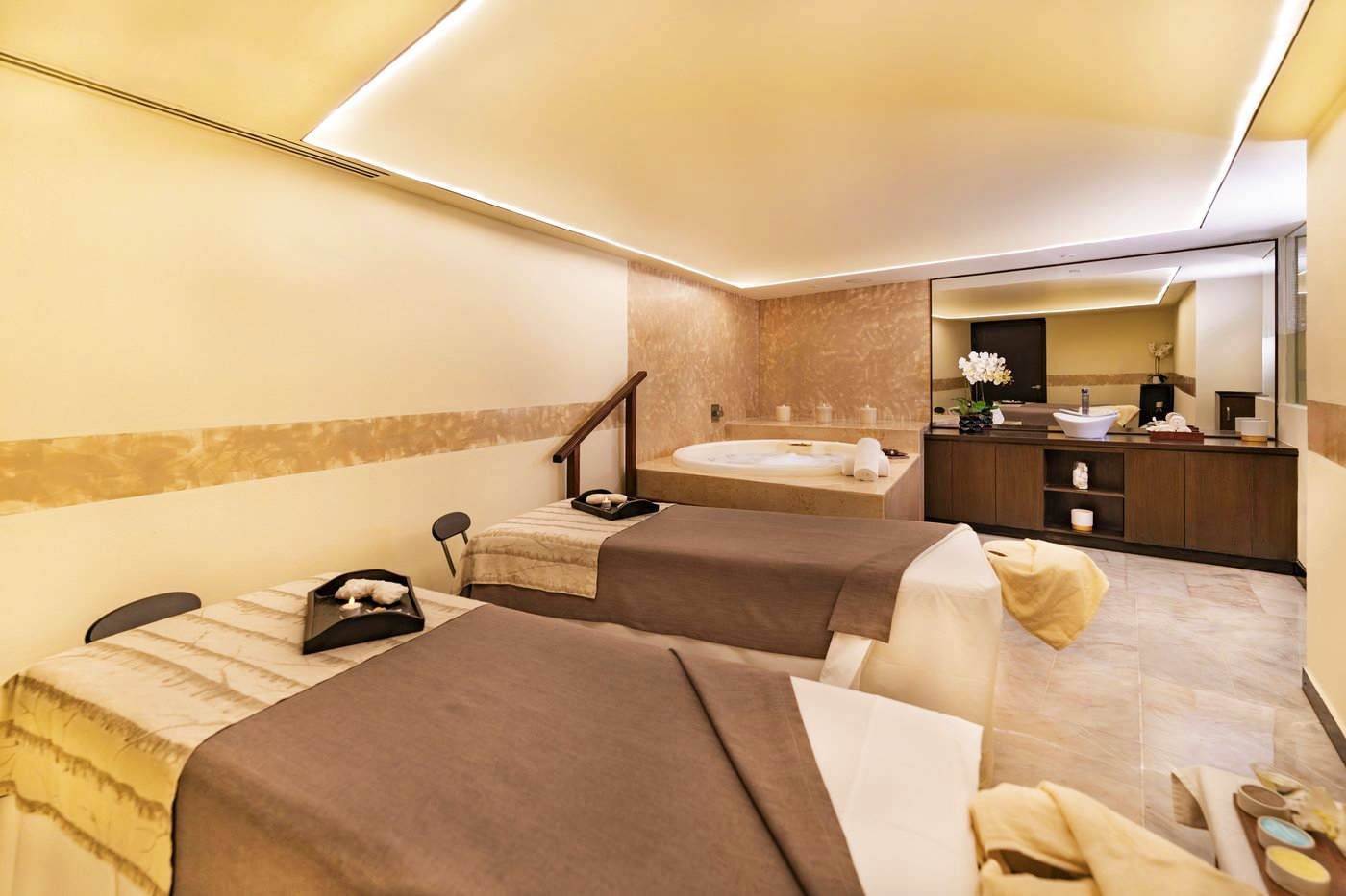 Hôtel The Pyramid Cancun by Oasis 5*