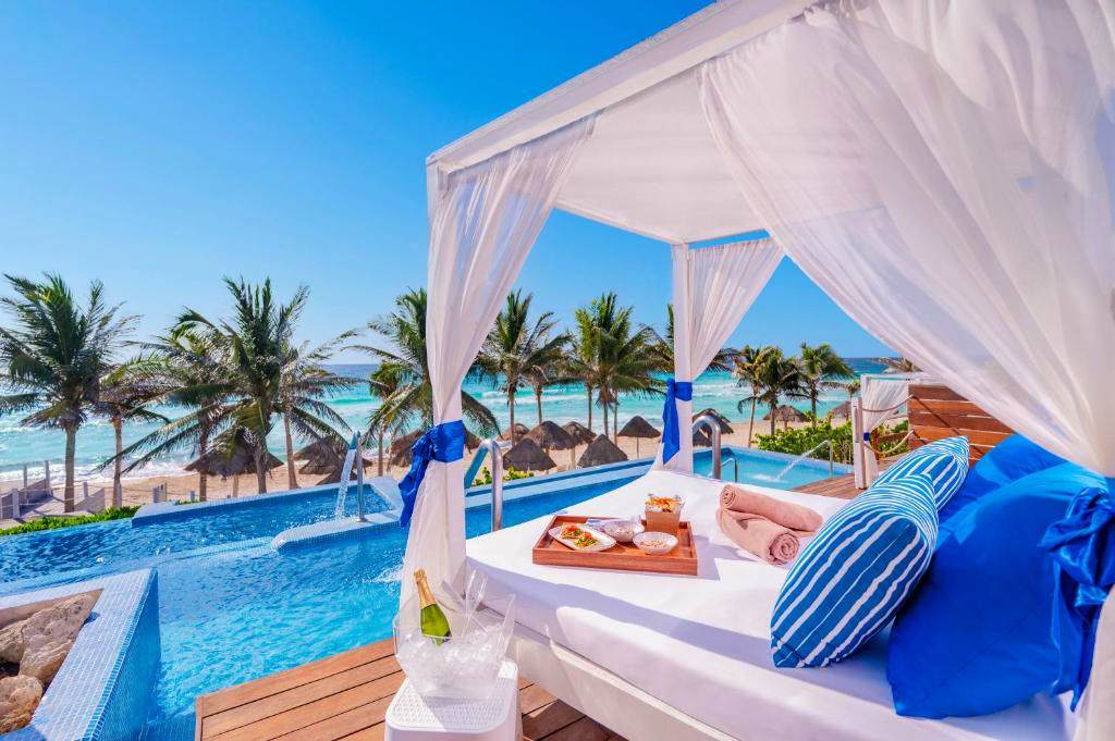 Hôtel The Pyramid Cancun by Oasis 5*