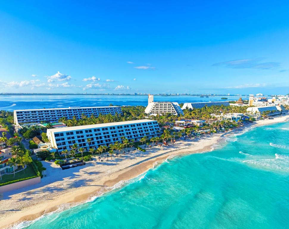 Hôtel The Pyramid Cancun by Oasis 5*