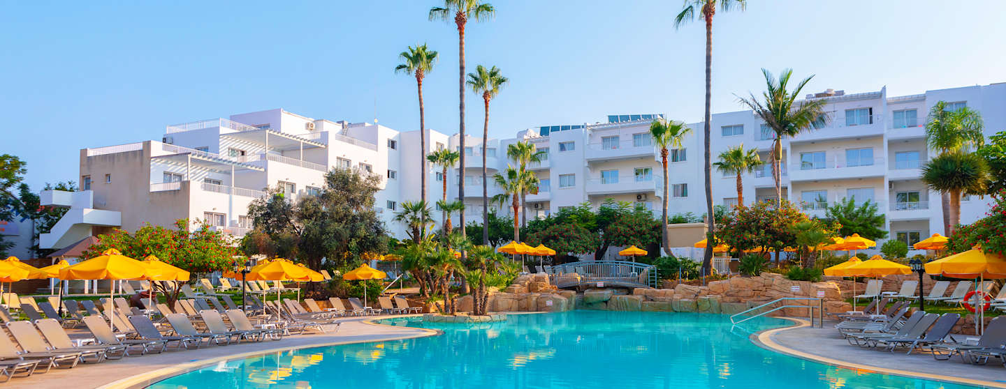 Mayfair Gardens 3*