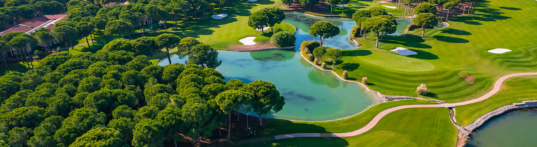 Discover our selection of golf offers