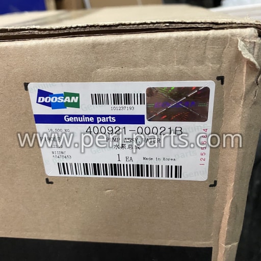 65.06500-6183A Doosan PUMP ASSY,WATER