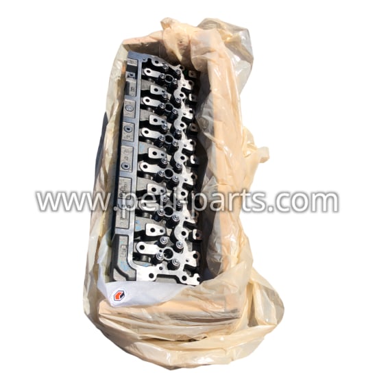 RE553421 John Deere Cylinder Head