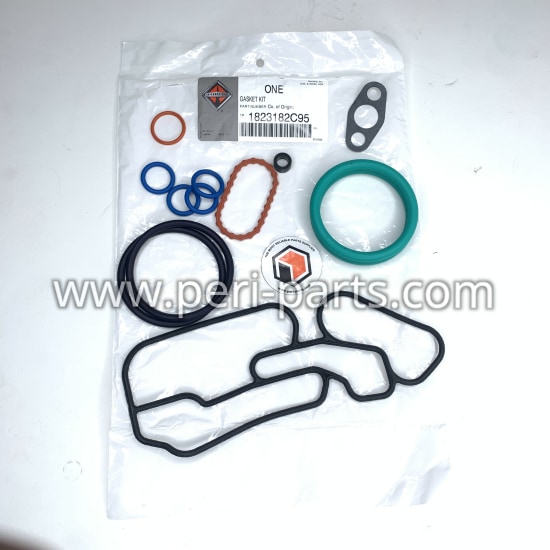 1823182C95 Navistar International PACKAGE OIL COOLER INST.