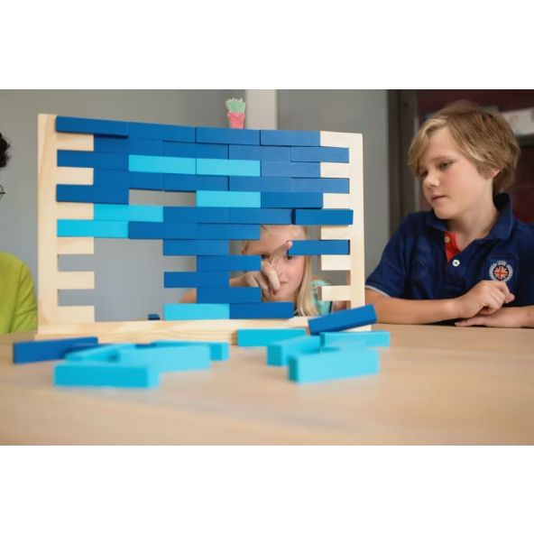 Leboruló faljáték