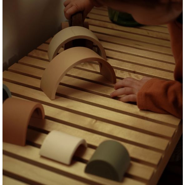 Leo et lea Montessori szivárvány építőjáték