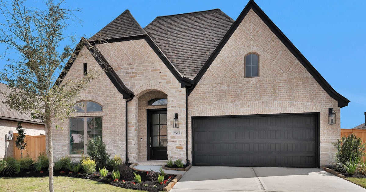 Perry 6543 Yellow Rose Court, Houston, Texas | Meridiana 60 Gated