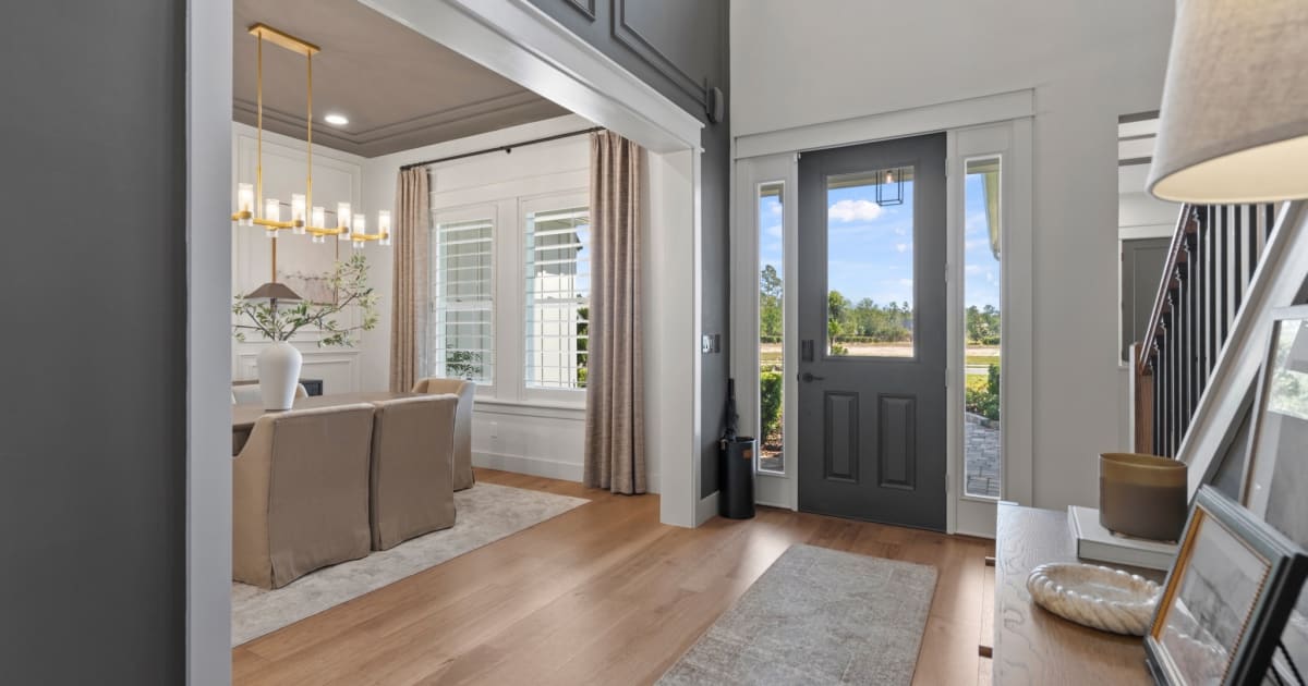 Grand Entrances | Gallery of Homes | MasterCraft