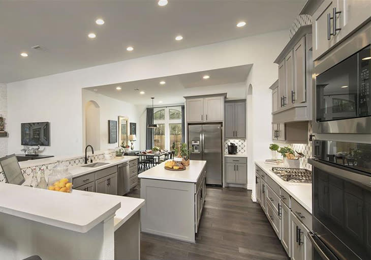A Homebuyer’s Guide to Touring a Model Home