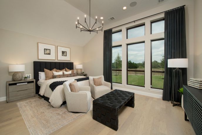 Best Paint Colors for Warm Climates: A Guide for Tampa & Texas Homeowners