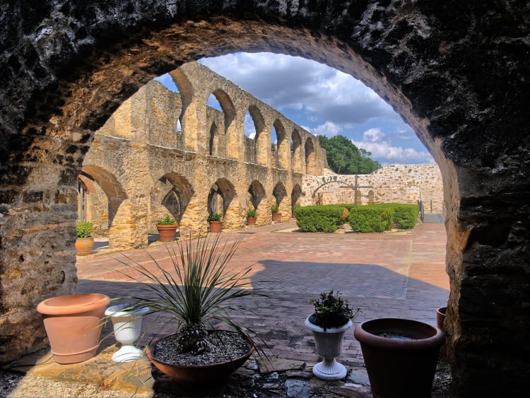 Discover San Antonio from Morning to Night