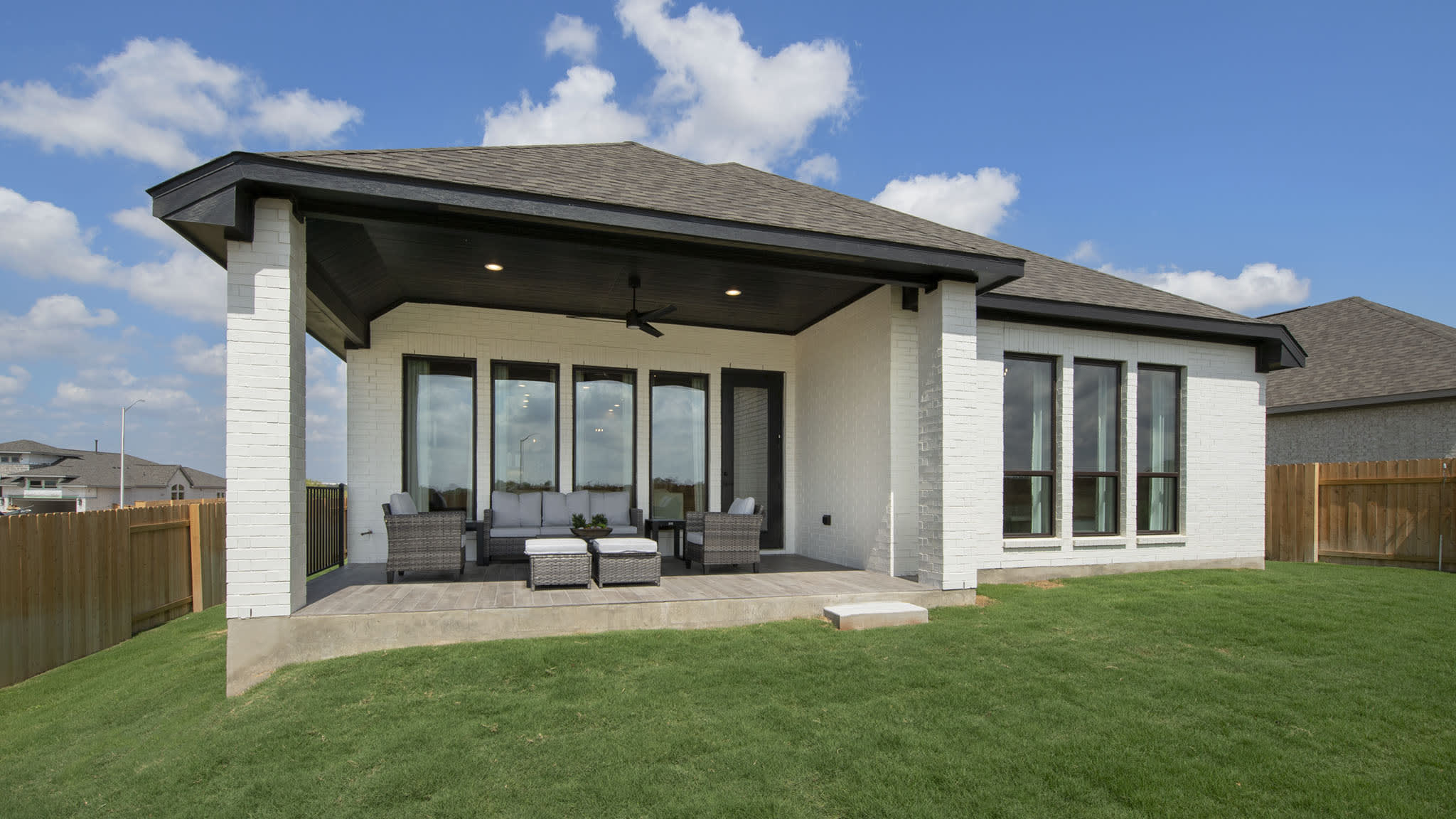 Image #3 of 15