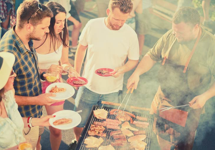 7 Easy BBQ Tips For the Backyard Grill | Blog | Perry Homes