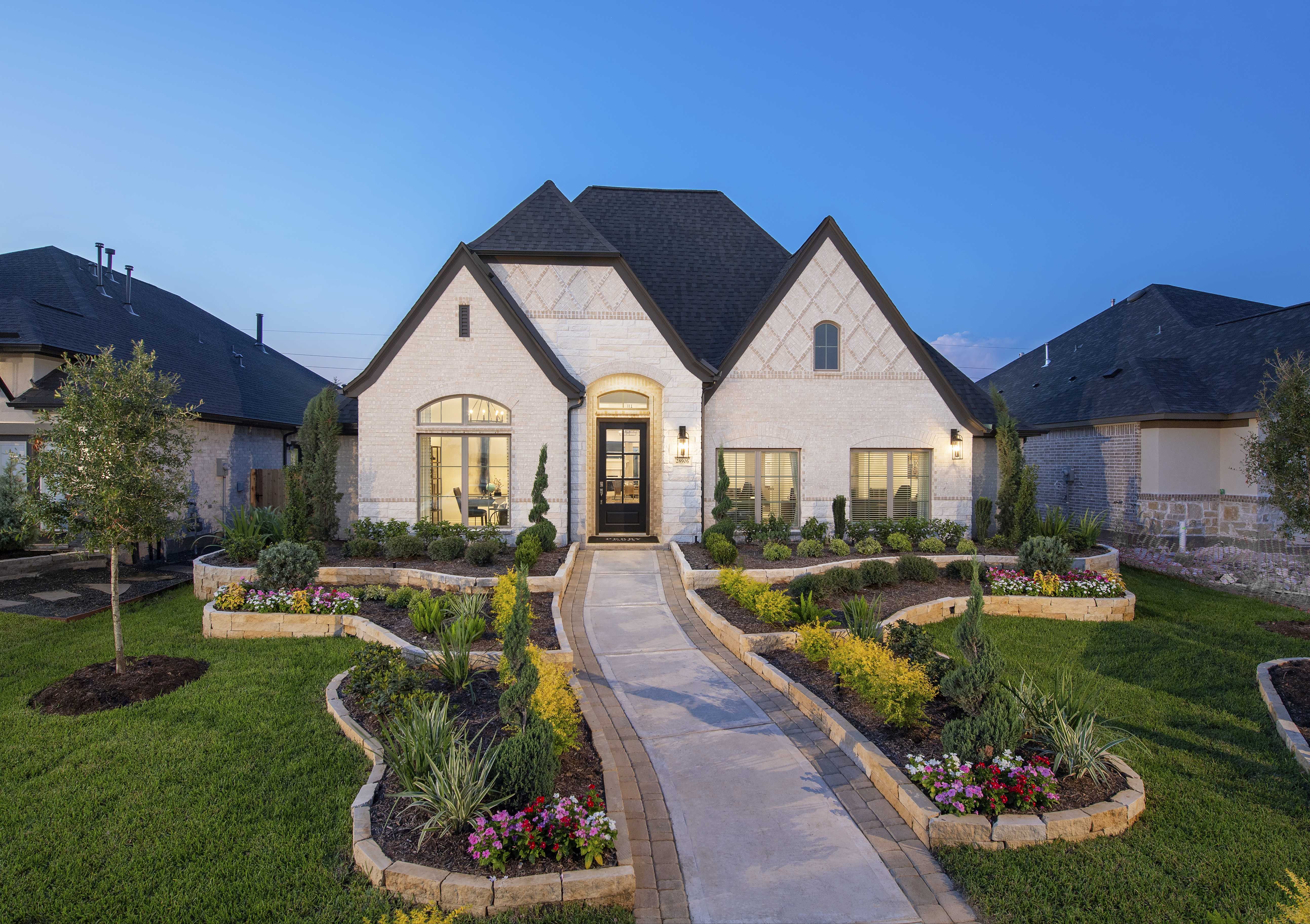 2737W_Firethorne60_28906Canyon