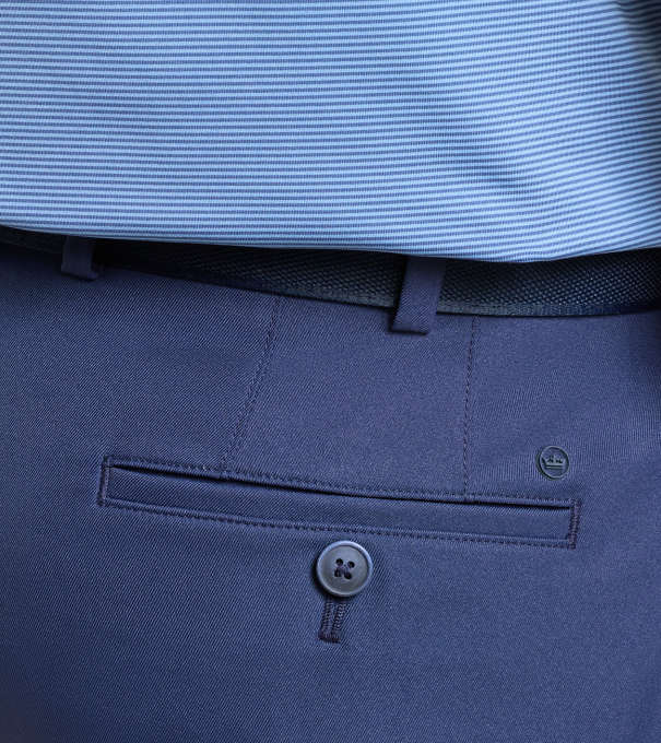 Salem Performance Short in Navy