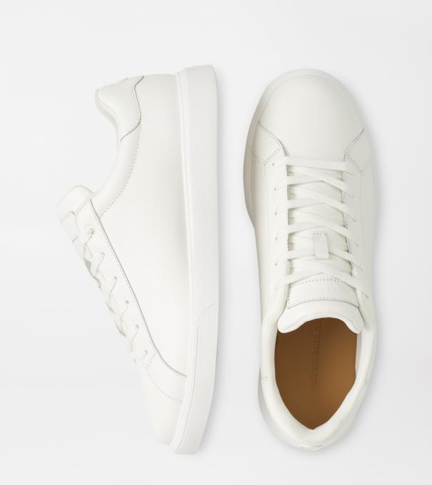 Drift Classic Sneaker in White