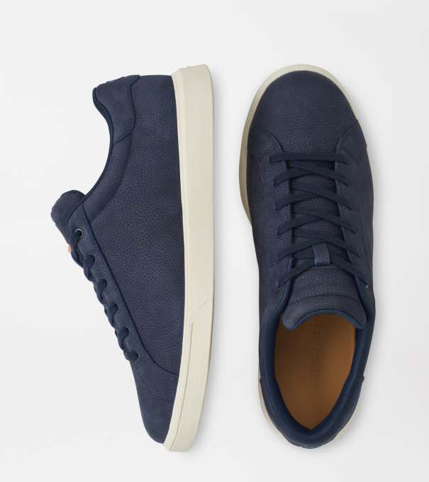 Drift Classic Nubuck Sneaker in Navy