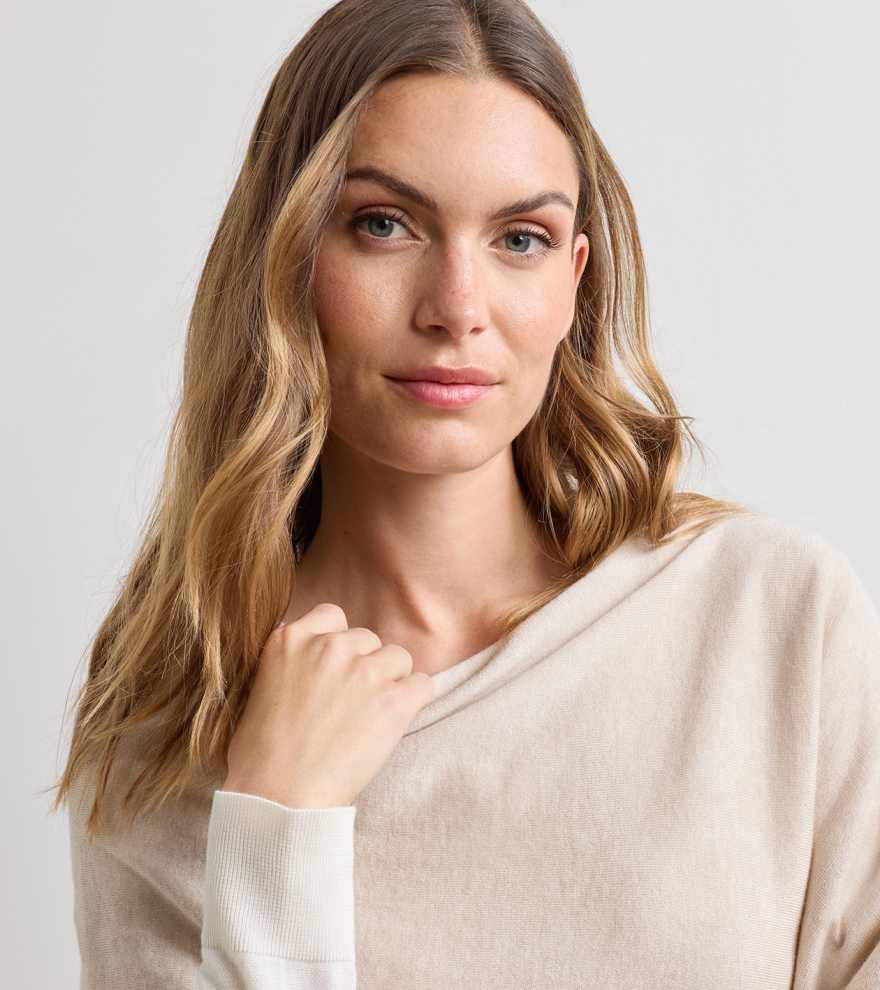 Spring Blend Poncho - Alternate Image 4