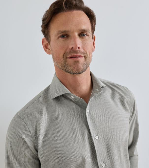 Micro Poplin Houndstooth Sport Shirt in SILVER STRAND